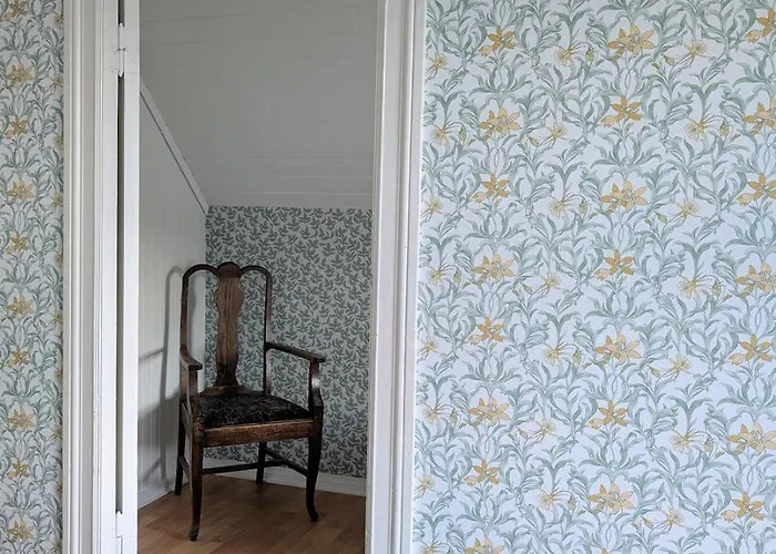 Lundenhuset 1917 - Historic House In The Heart Of * Ulsteinvik